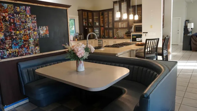 $799,900 | 31300 Oasis Road, Center City, MN 55012