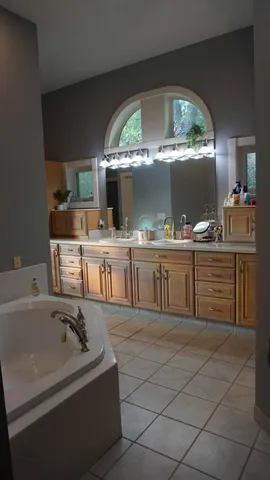 $799,900 | 31300 Oasis Road, Center City, MN 55012