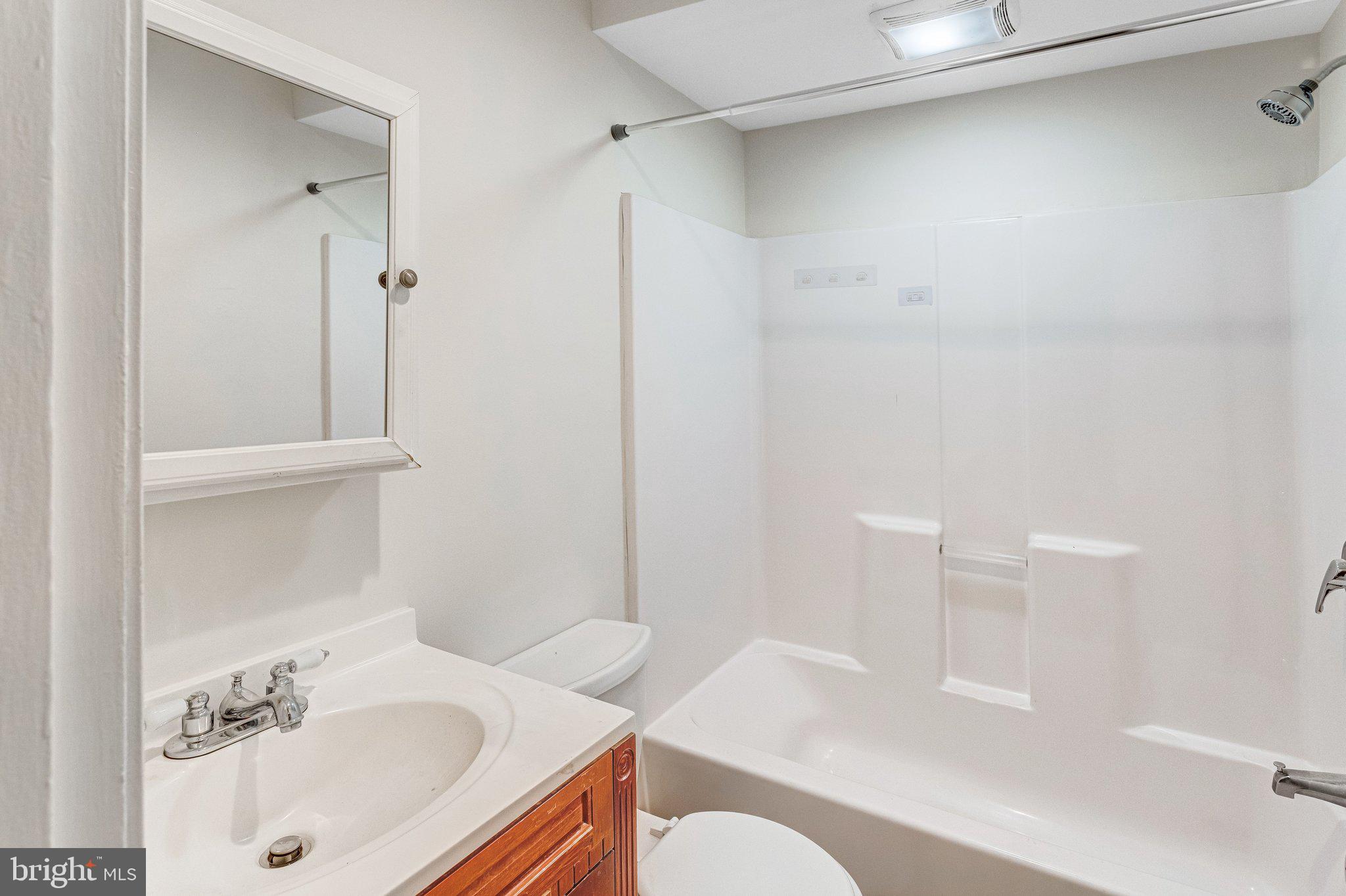 8753 Signal Hill Road, Unit 1 Manassas, VA 20110 - Photo 16 of 22
