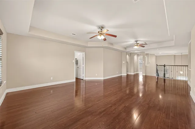 $2,700 | 706 Fairway Drive, La Porte, TX 77571