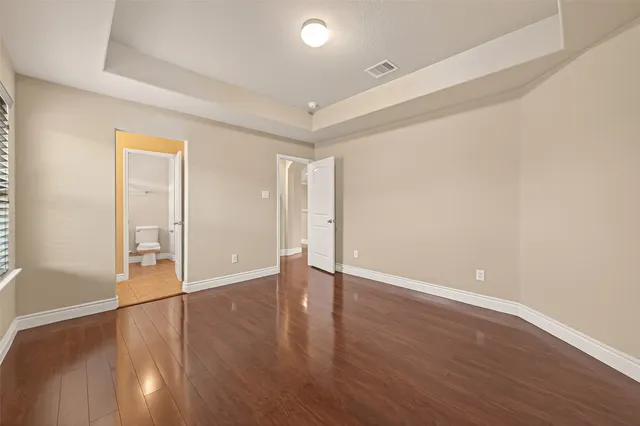 $2,700 | 706 Fairway Drive, La Porte, TX 77571