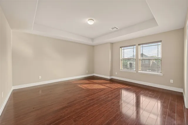 $2,700 | 706 Fairway Drive, La Porte, TX 77571