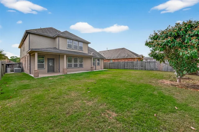 $2,700 | 706 Fairway Drive, La Porte, TX 77571