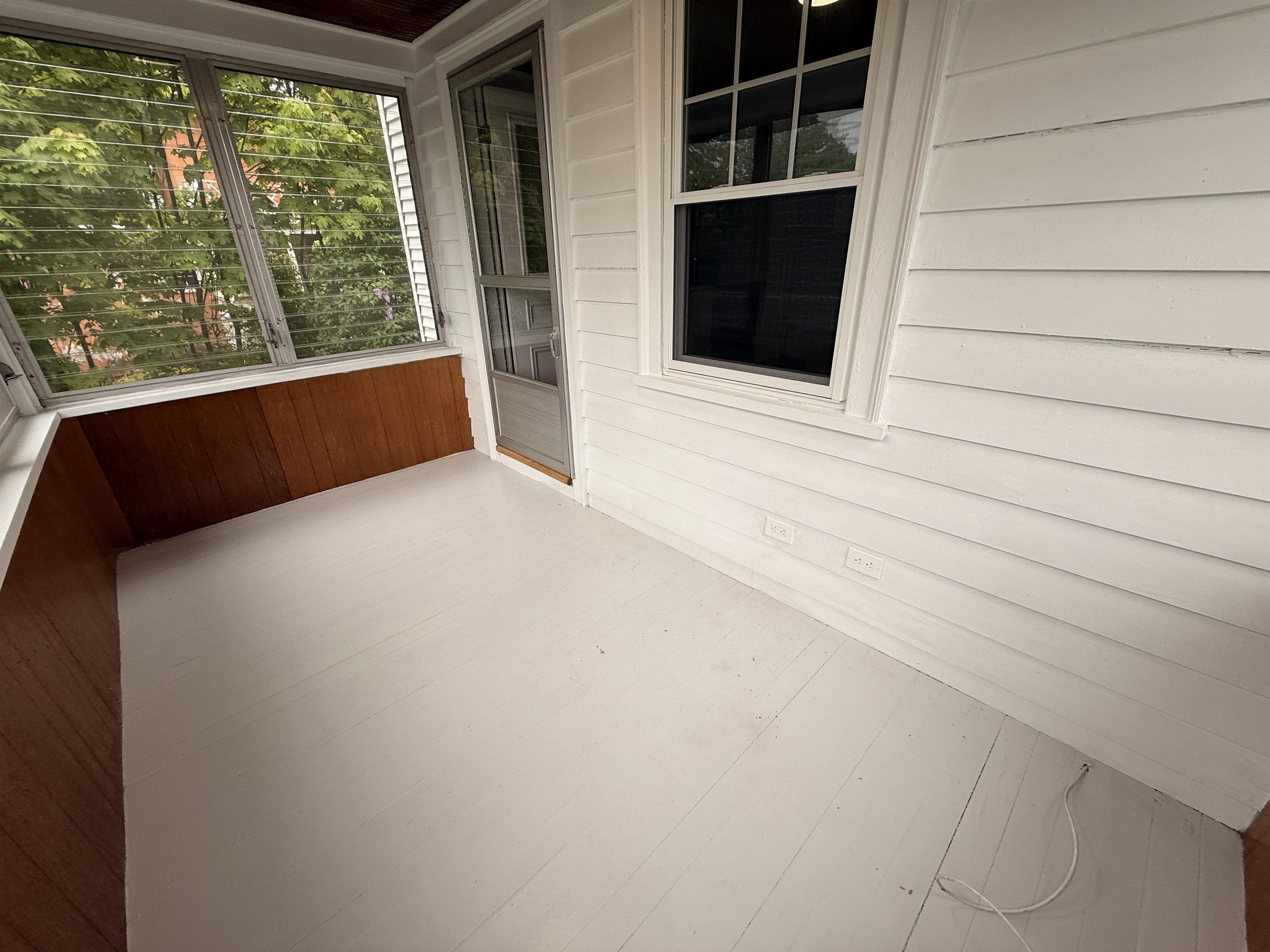 406 East High Street Manchester, NH 03104 - Photo 27 of 49