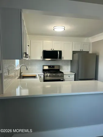 $2,800 | 318 Main Street, Unit A REAR, Avon-by-the-Sea, NJ 07717