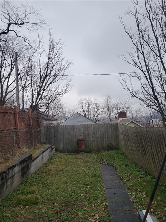 302 Laurel Street McKees Rocks, PA 15136 - Photo 3 of 3 a view of a backyard