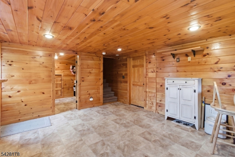 86 Kennedy Road Andover, NJ 07821 - Photo 15 of 27