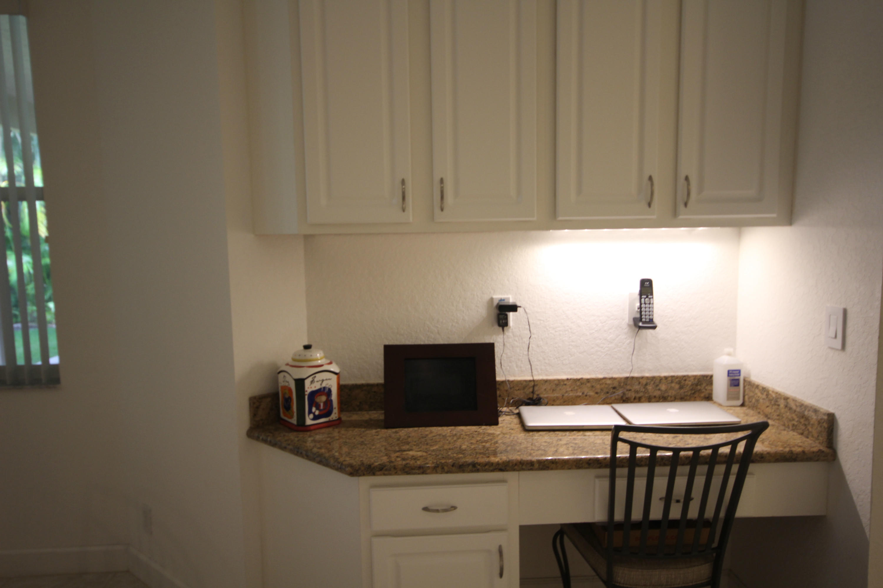 21262 Falls Ridge Way Boca Raton, FL 33428 - Photo 11 of 23 desk