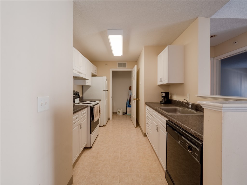 108 Mill Street, Unit 304 Woonsocket, RI 02895 - Photo 3 of 15