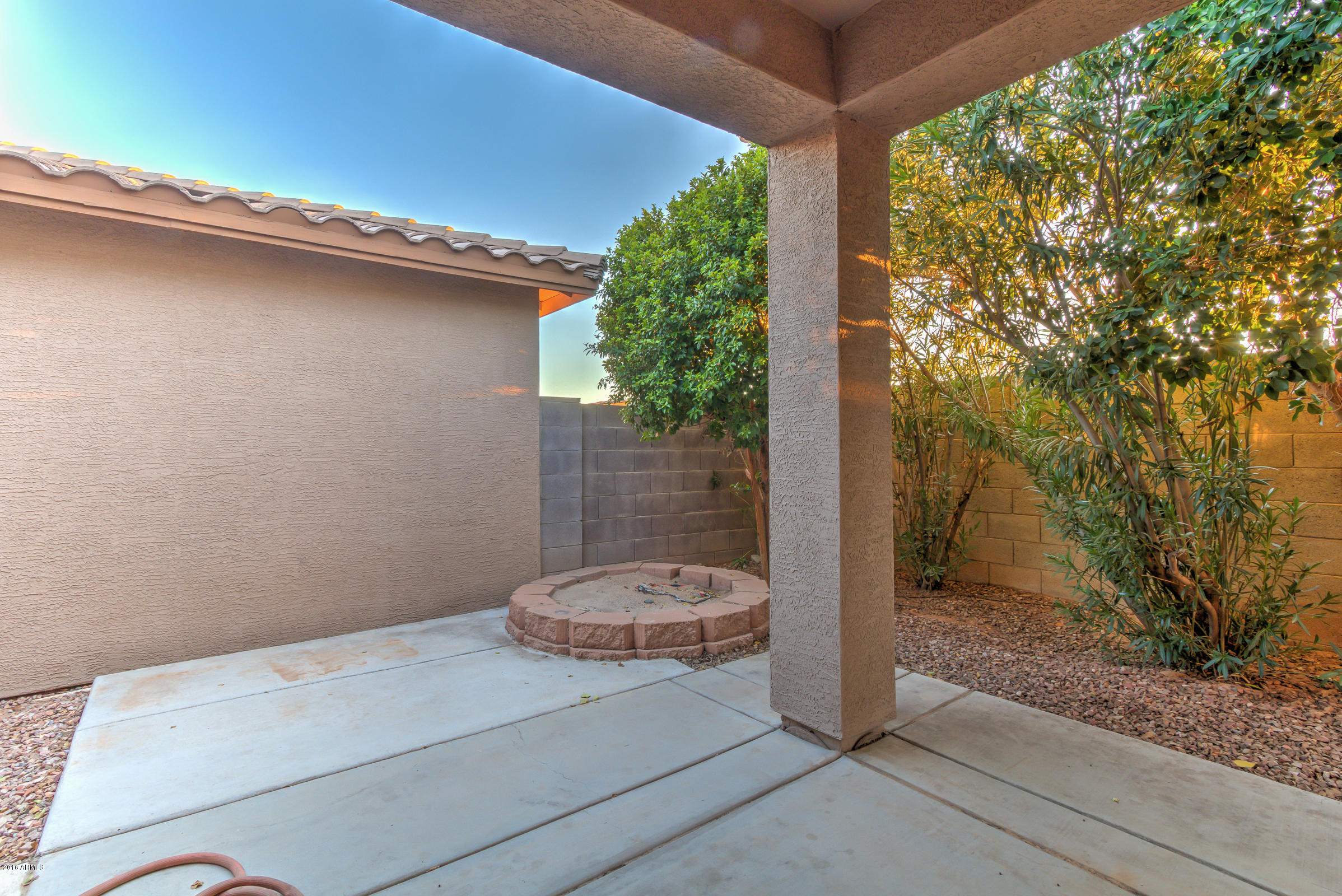 2056 South Edgewater Mesa, AZ 85209 - Photo 22 of 25 2056 S Edgewater-25