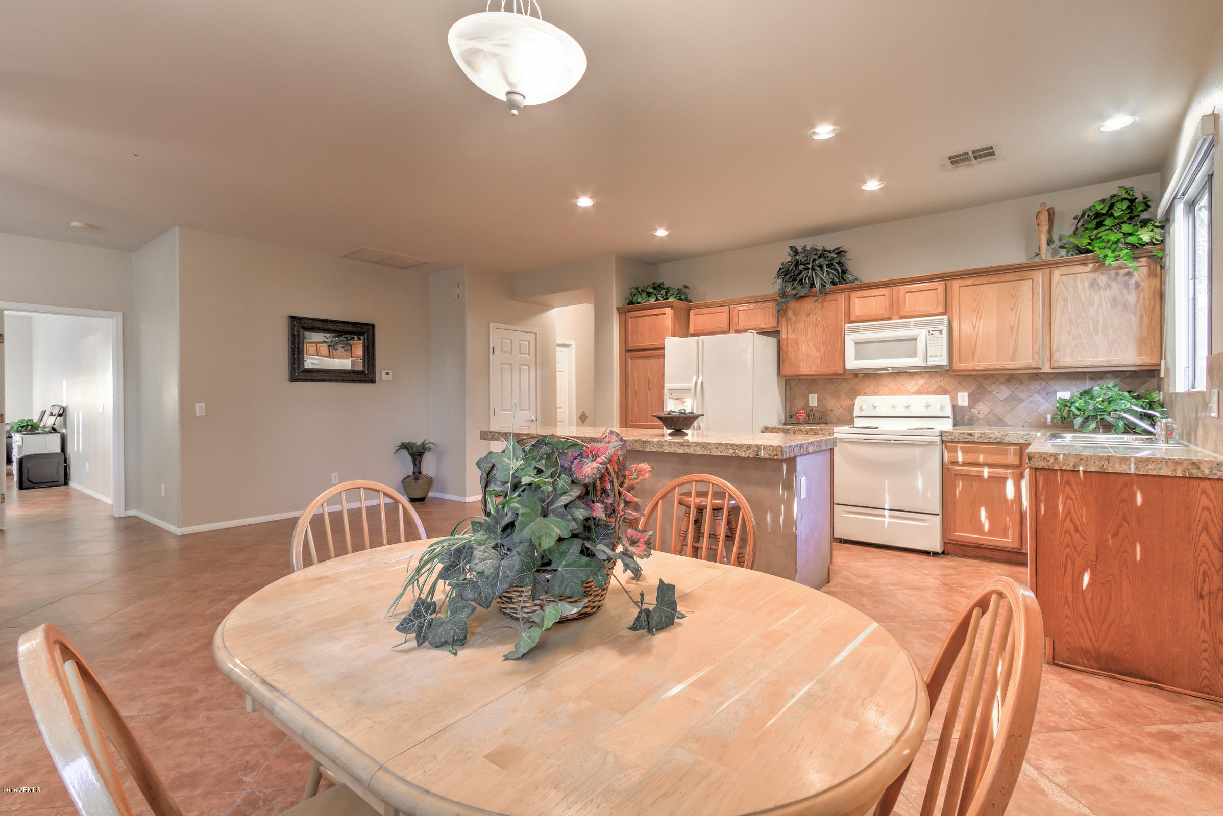 2056 South Edgewater Mesa, AZ 85209 - Photo 5 of 25 2056 S Edgewater-5