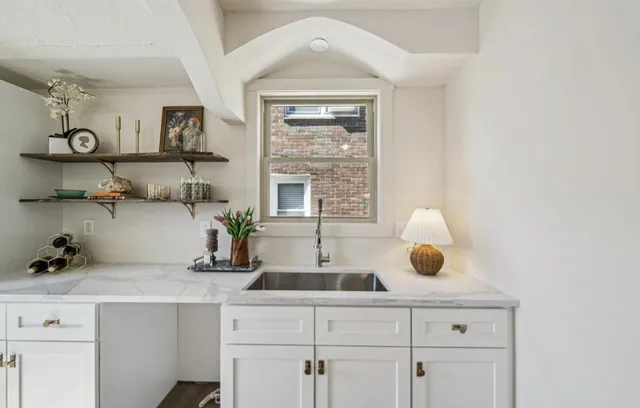 $2,500 | 18941 Santa Rosa Drive, Detroit, MI 48221