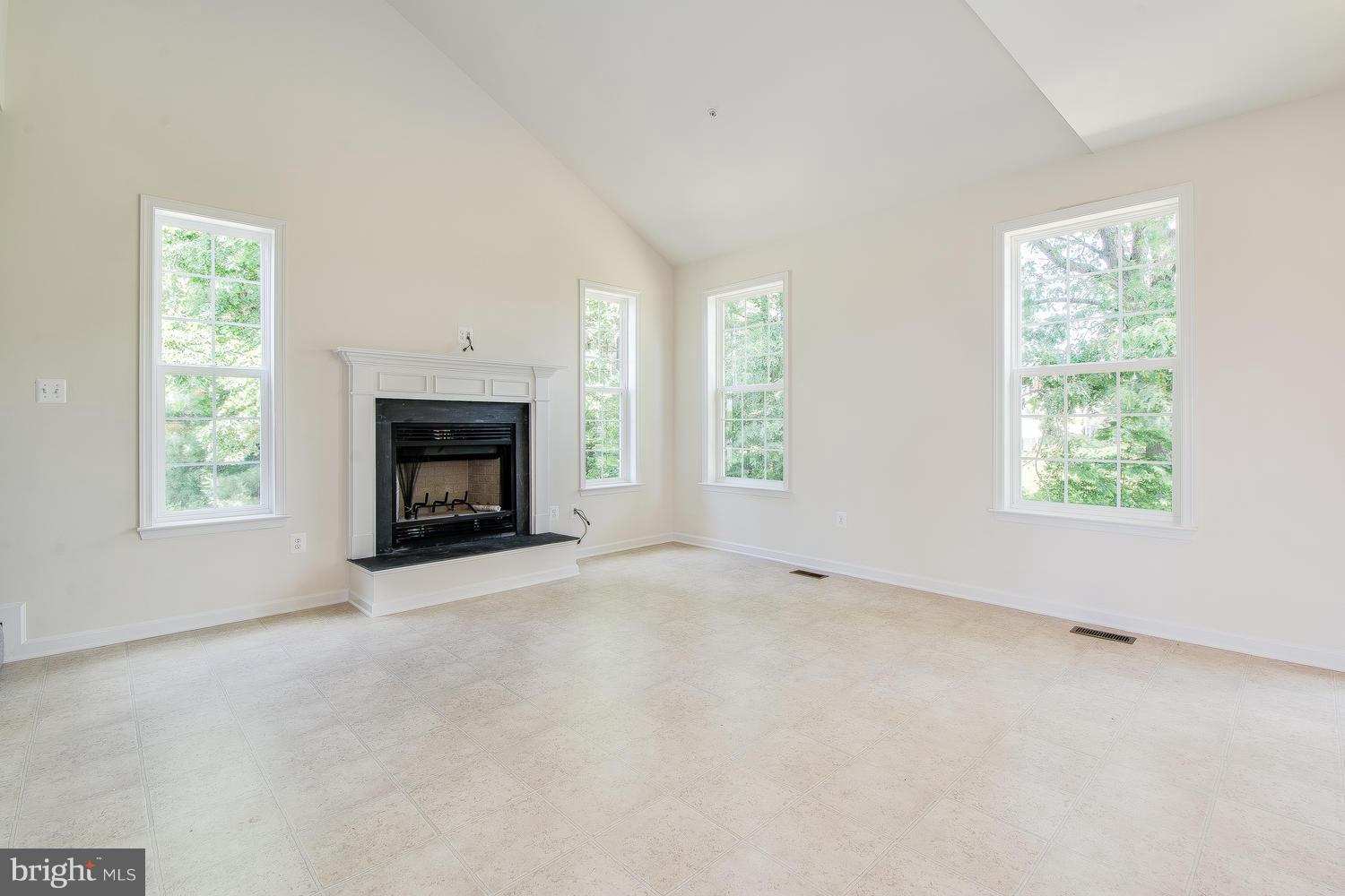 12330 Timber Grove Road Owings Mills, MD 21117 - Photo 11 of 30 Interior (General)