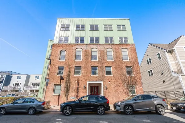 $619,000 | 120 West Seventh Street, Unit 102, Boston, MA 02127