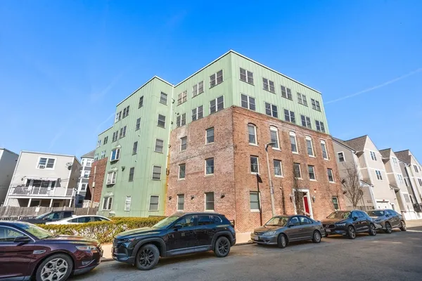 $619,000 | 120 West Seventh Street, Unit 102, Boston, MA 02127