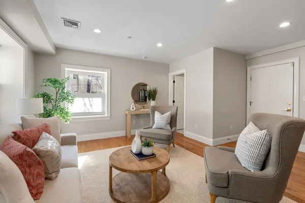 $619,000 | 120 West Seventh Street, Unit 102, Boston, MA 02127