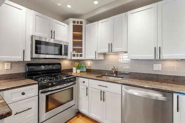 $619,000 | 120 West Seventh Street, Unit 102, Boston, MA 02127