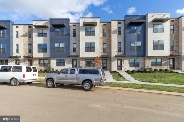 a car parked in front of a building