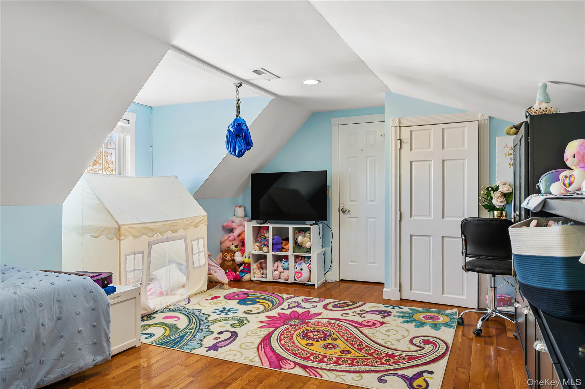 12 Leeside Road Carmel, NY 10512 - Photo 24 of 35 3rd bedroom