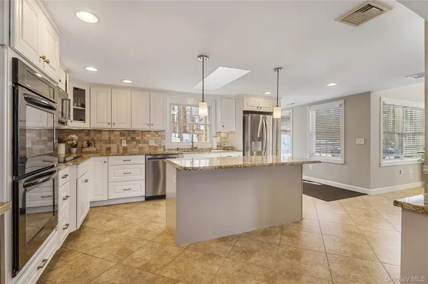 $775,000 | 12 Leeside Road, Carmel, NY 10512