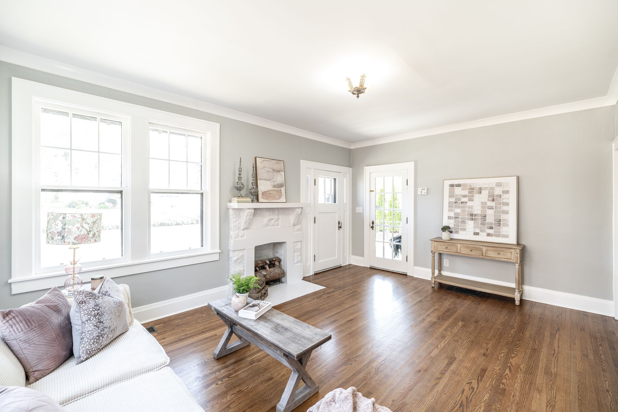 311 North Walnut Street Springfield, TN 37172 - Photo 12 of 79 a living room with furniture and a window