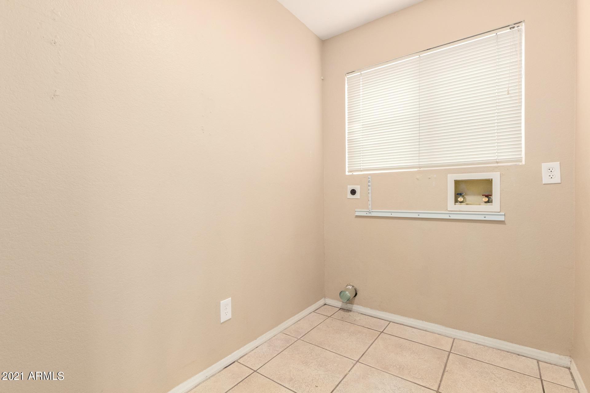 2758 East Rockledge Road Phoenix, AZ 85048 - Photo 28 of 44 2758 E Rockledge Road