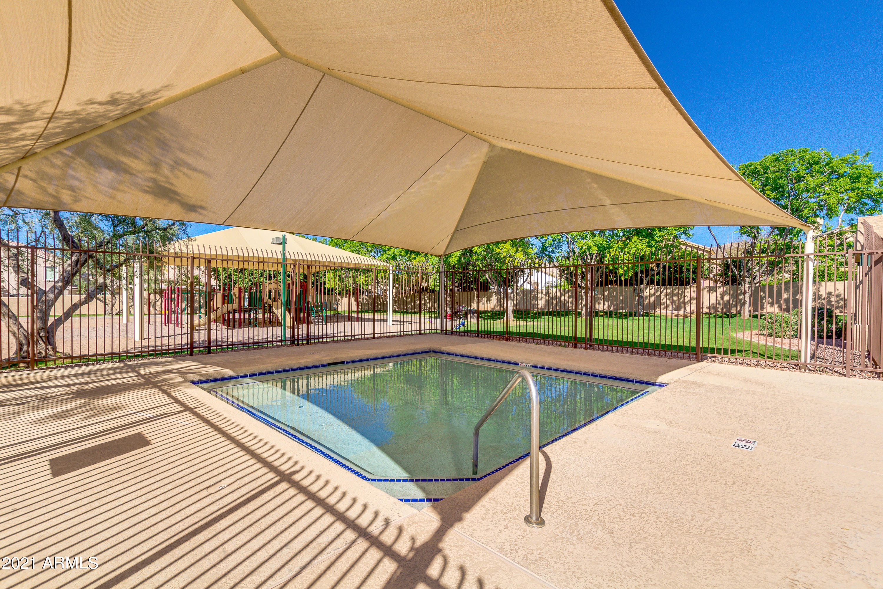2758 East Rockledge Road Phoenix, AZ 85048 - Photo 35 of 44 2758 E Rockledge Road