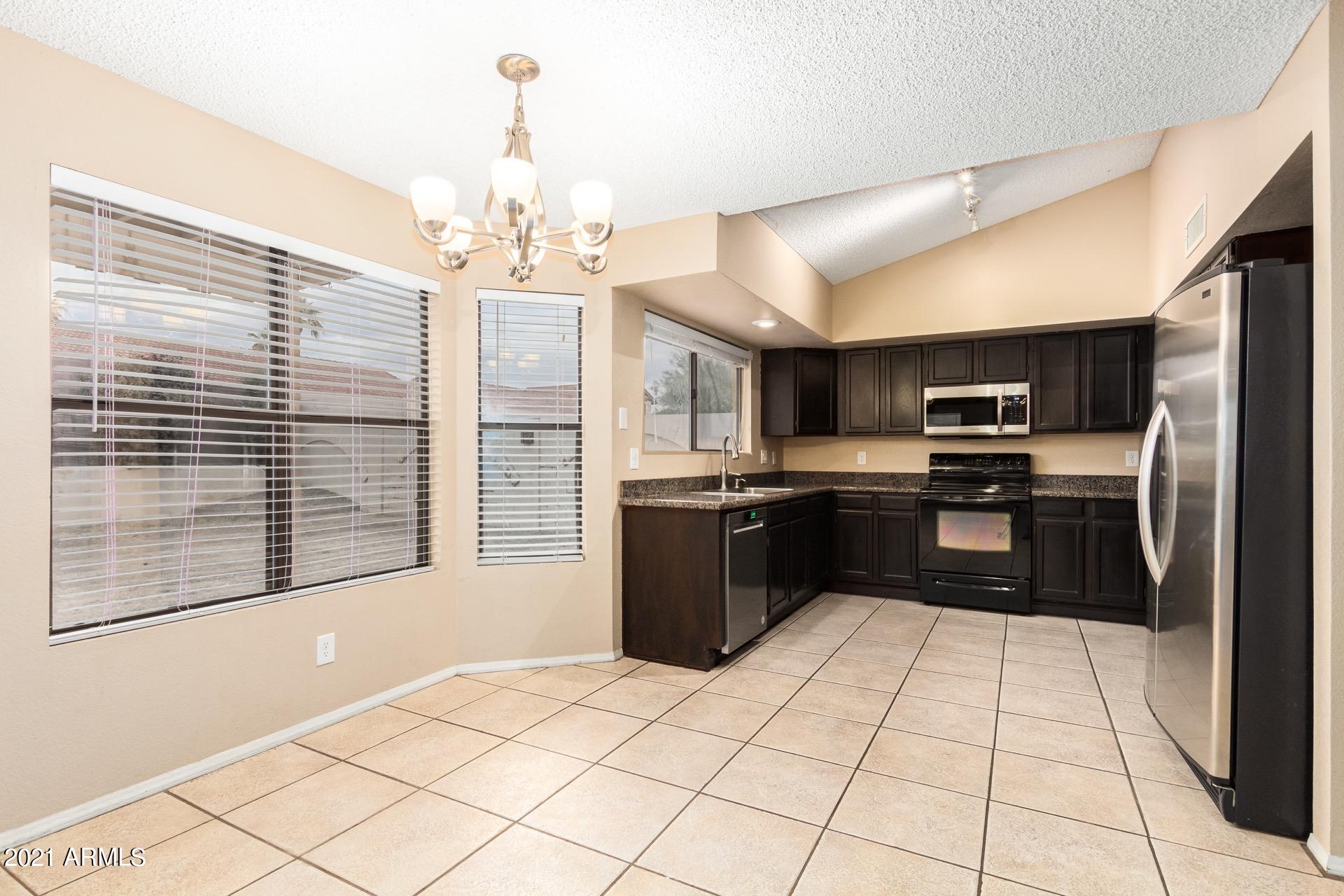 2758 East Rockledge Road Phoenix, AZ 85048 - Photo 10 of 44 2758 E Rockledge Road