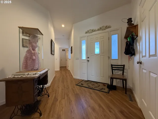 $725,000 | 210 Schooner Bay Drive, Brookings, OR 97415