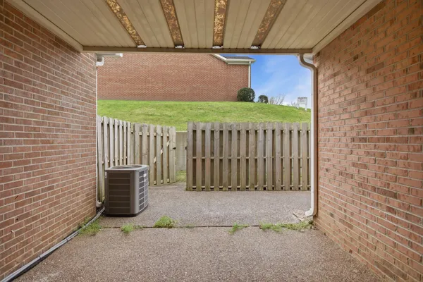 $299,000 | 2043 Union Place, Columbia, TN 38401