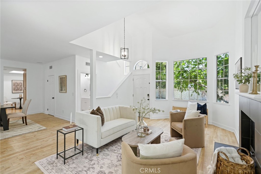 20851 Community Street, Unit 1 Winnetka, CA 91306 - Photo 5 of 29