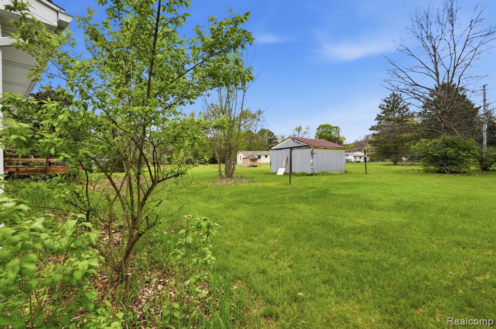 396 Plum Creek Road Lapeer, MI 48446 - Photo 27 of 41