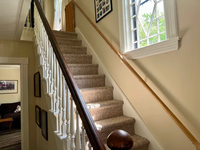 $3,200 | 78 Franklin Road, Manchester, VT 05254