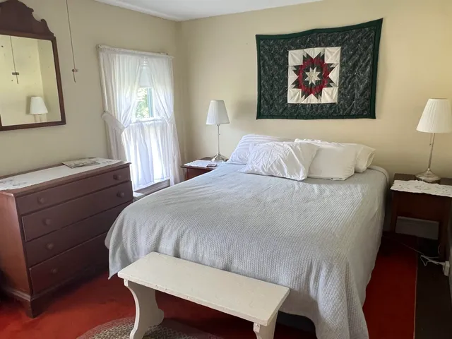 $3,200 | 78 Franklin Road, Manchester, VT 05254