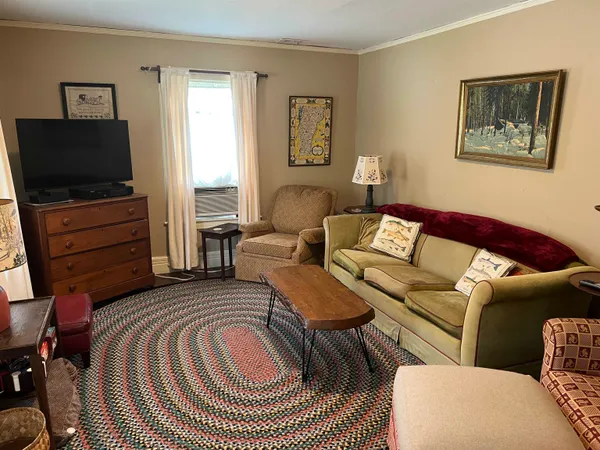 $3,200 | 78 Franklin Road, Manchester, VT 05254