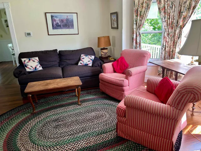 $3,200 | 78 Franklin Road, Manchester, VT 05254