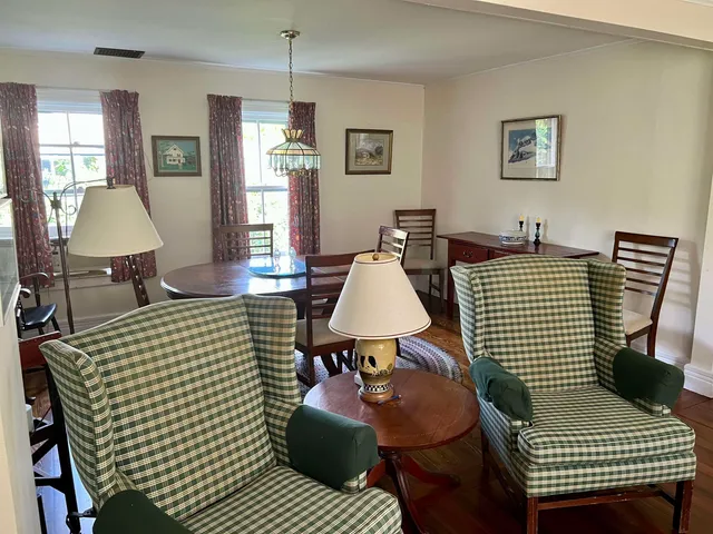 $3,200 | 78 Franklin Road, Manchester, VT 05254