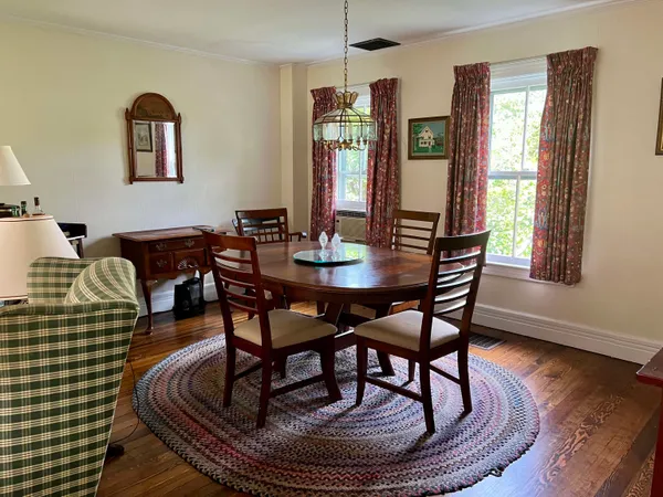 $3,200 | 78 Franklin Road, Manchester, VT 05254
