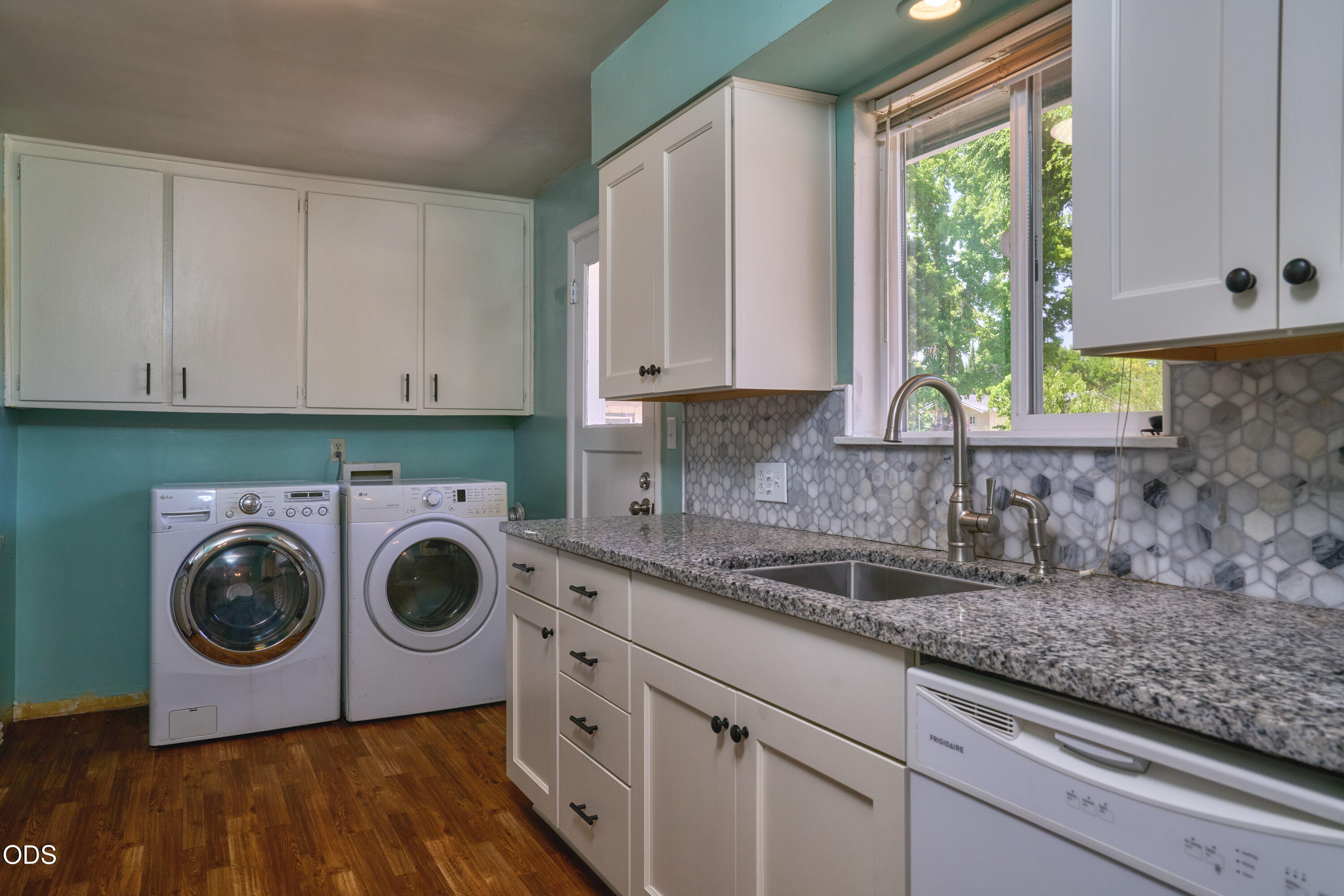 340 Sutter Avenue Medford, OR 97504 - Photo 8 of 27