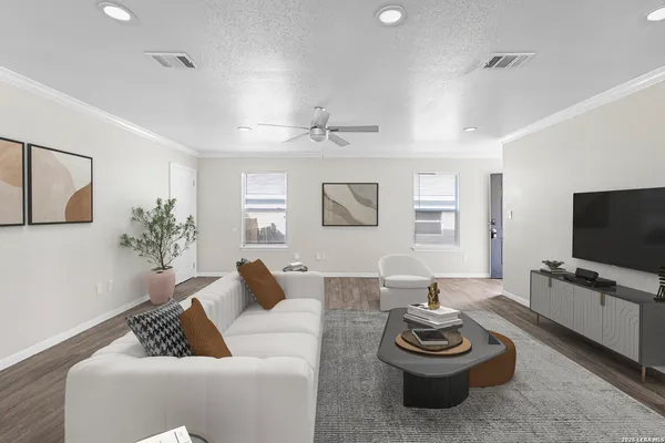 $1,575 | 11002 Moonlit, San Antonio, TX 78252