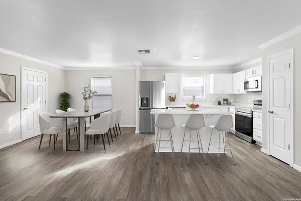 $1,575 | 11002 Moonlit, San Antonio, TX 78252