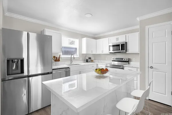 $1,575 | 11002 Moonlit, San Antonio, TX 78252