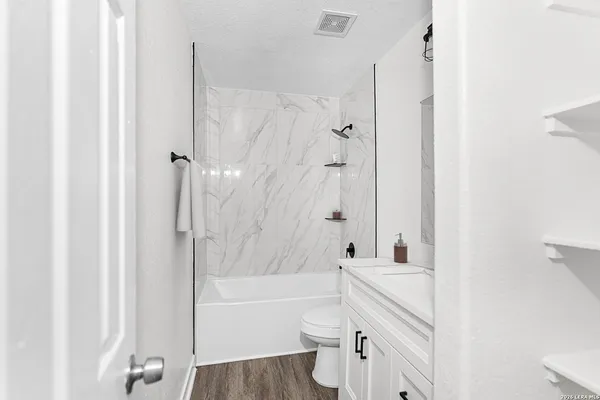 $1,575 | 11002 Moonlit, San Antonio, TX 78252