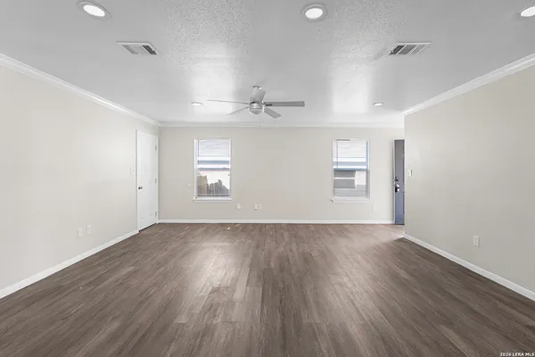 $1,575 | 11002 Moonlit, San Antonio, TX 78252