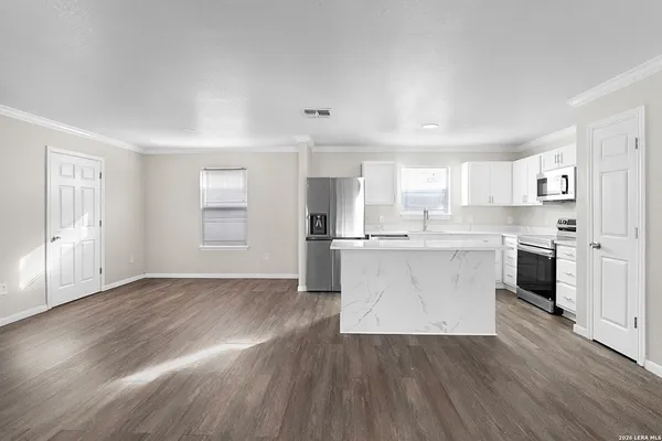 $1,575 | 11002 Moonlit, San Antonio, TX 78252