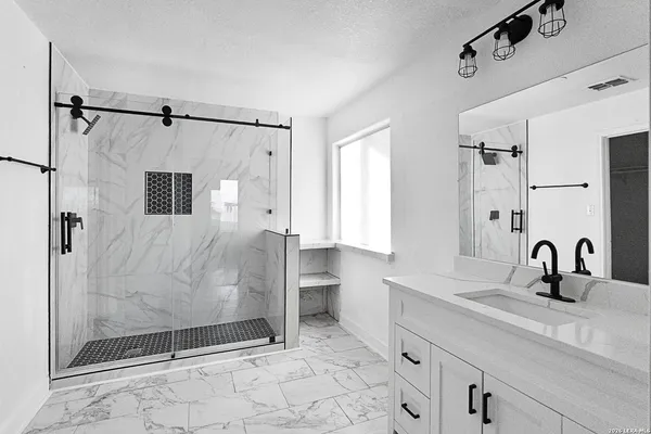 $1,575 | 11002 Moonlit, San Antonio, TX 78252