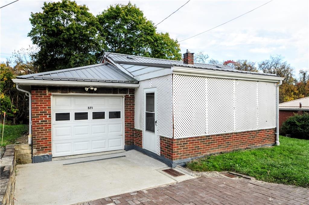571 Simpson Howell Road Elizabeth, PA 15037 - Photo 1 of 37 Gallery Image 1