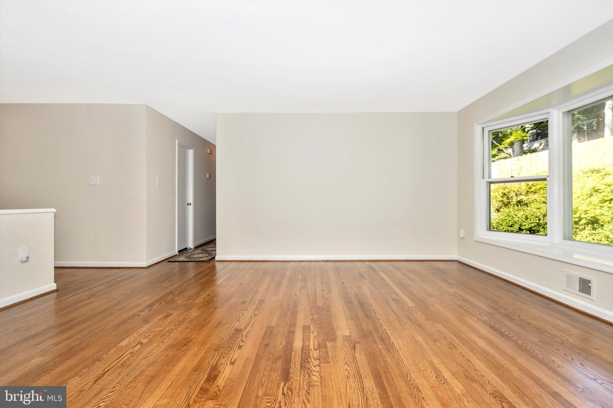 2136 Edgewater Parkway Silver Spring, MD 20903 - Photo 12 of 58