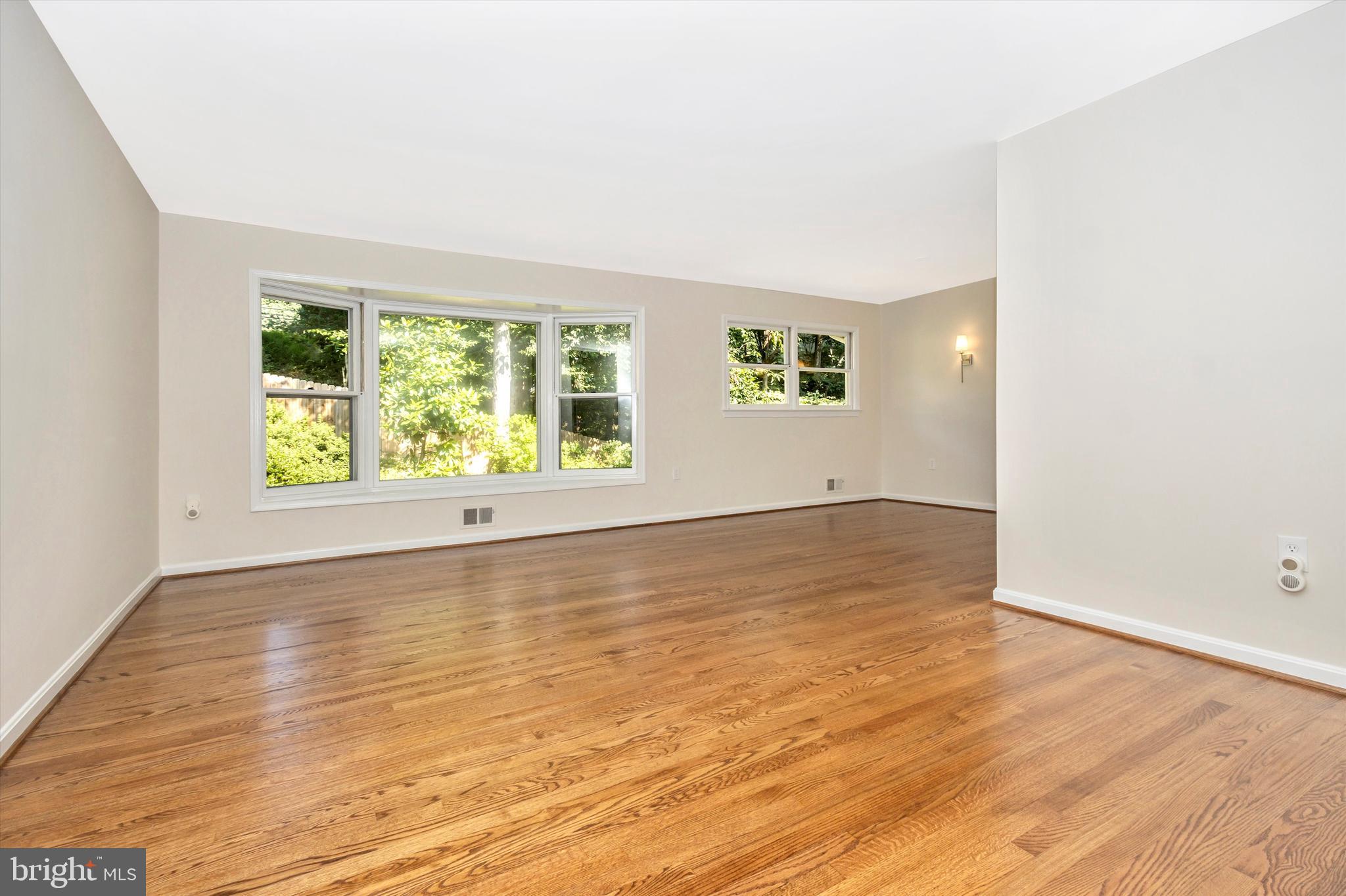 2136 Edgewater Parkway Silver Spring, MD 20903 - Photo 14 of 58