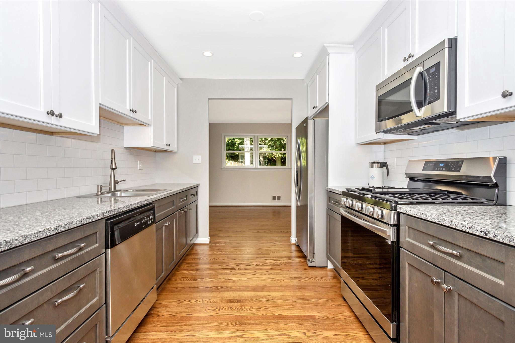 2136 Edgewater Parkway Silver Spring, MD 20903 - Photo 20 of 58